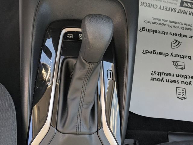 Used 2025 Toyota Corolla LE FWD image 21