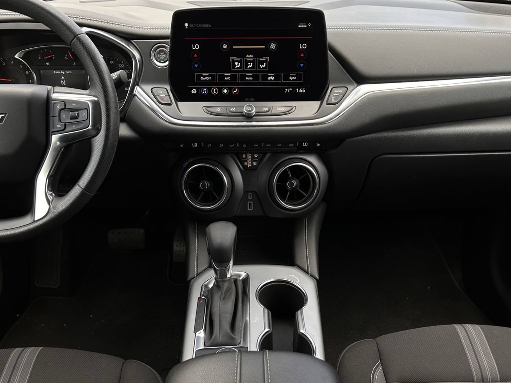 Used 2025 Chevrolet Blazer LT AWD/4WD image 17
