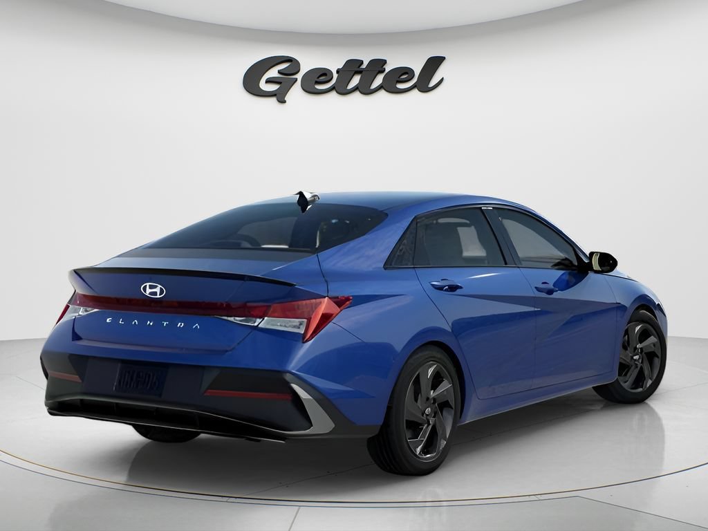 Used 2026 Hyundai Elantra Sport w/ Cargo Package FWD image 4
