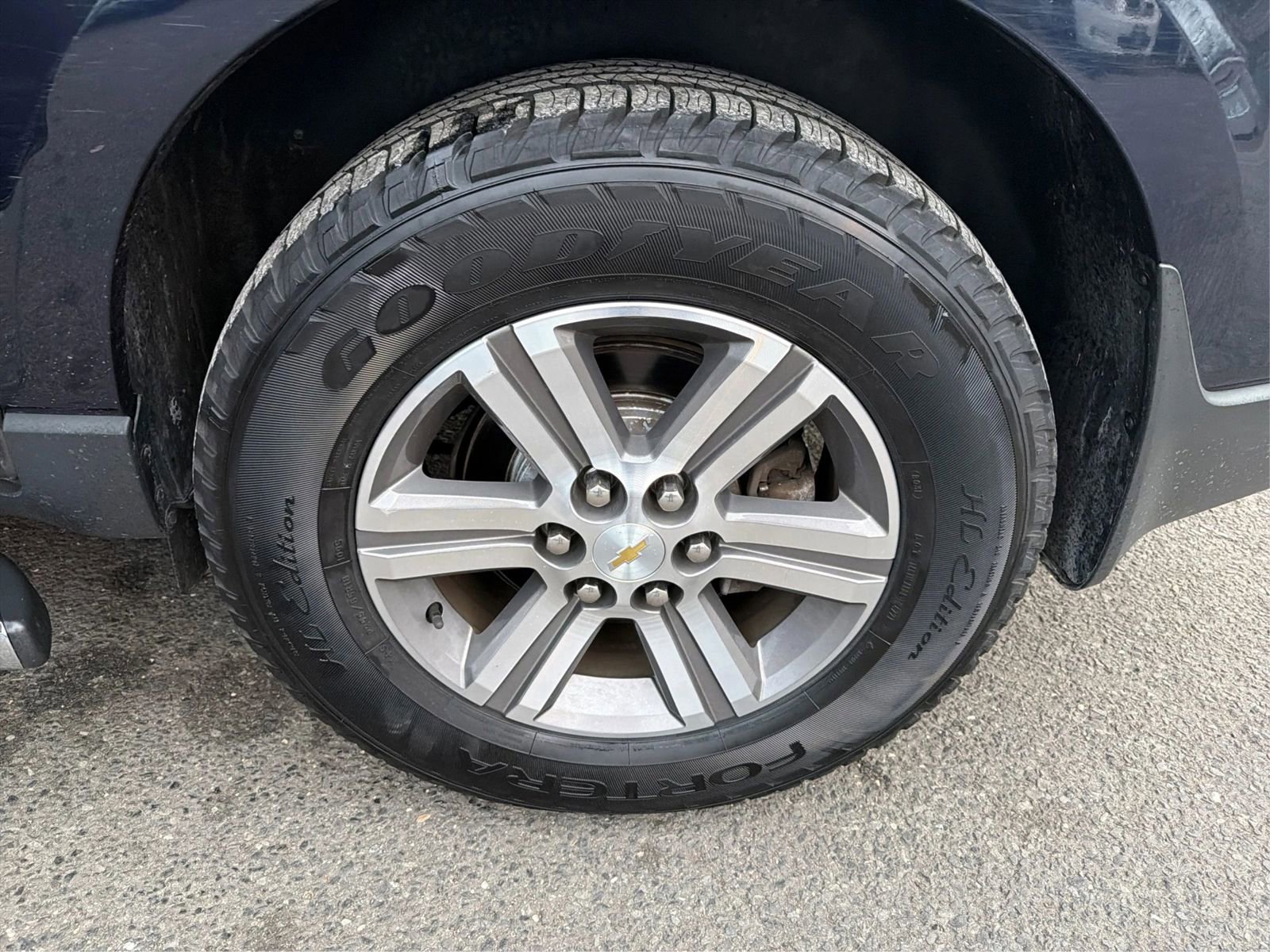 Used 2017 Chevrolet Traverse LT image 17