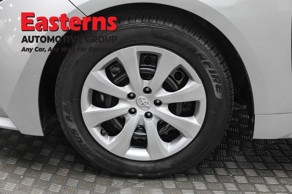 Used 2023 Toyota Corolla LE image 32