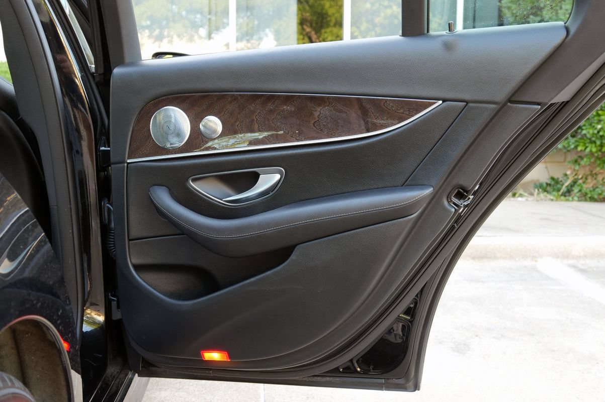 Used 2019 Mercedes-Benz E 300 image 40