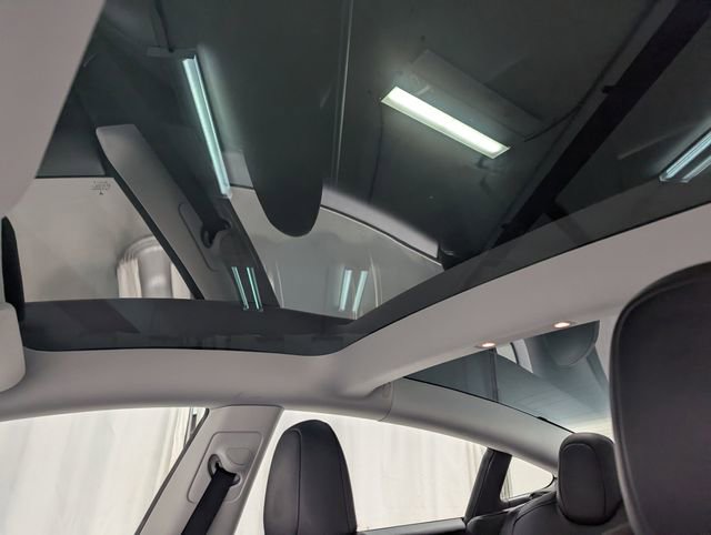 Used 2023 Tesla Model 3 Standard Range RWD image 13