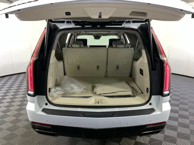 New 2026 Cadillac Escalade ESV Platinum Sport AWD/4WD image 28