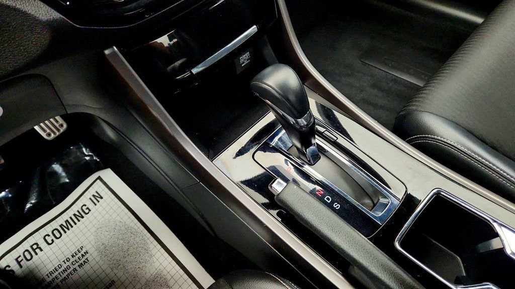 Used 2016 Honda Accord Sport image 16