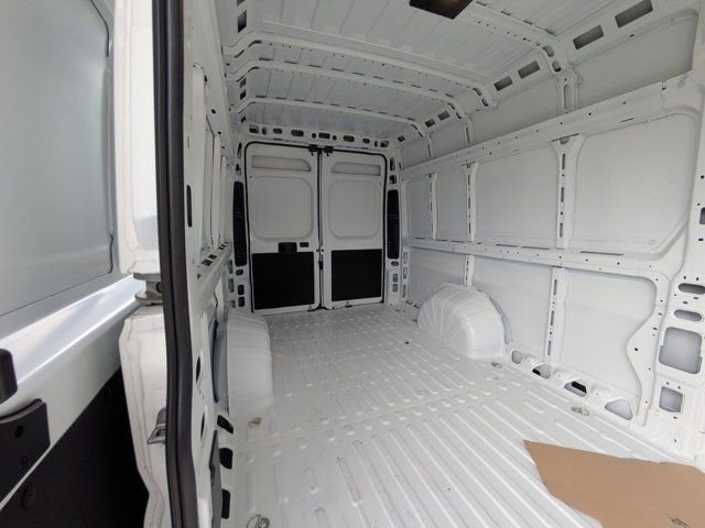 New 2026 RAM ProMaster 3500 w/ Quick Order Package 22G SLT image 12