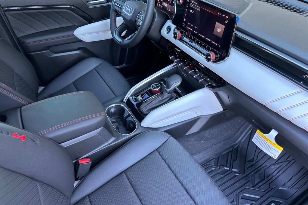 New 2026 GMC Canyon AT4X w/ AT4X AEV Edition AWD/4WD image 13