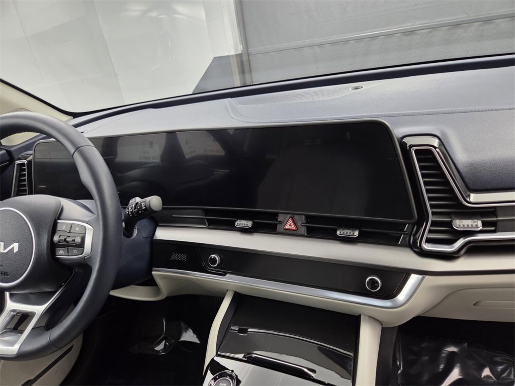 Used 2023 Kia Sportage EX w/ EX Premium Package image 18