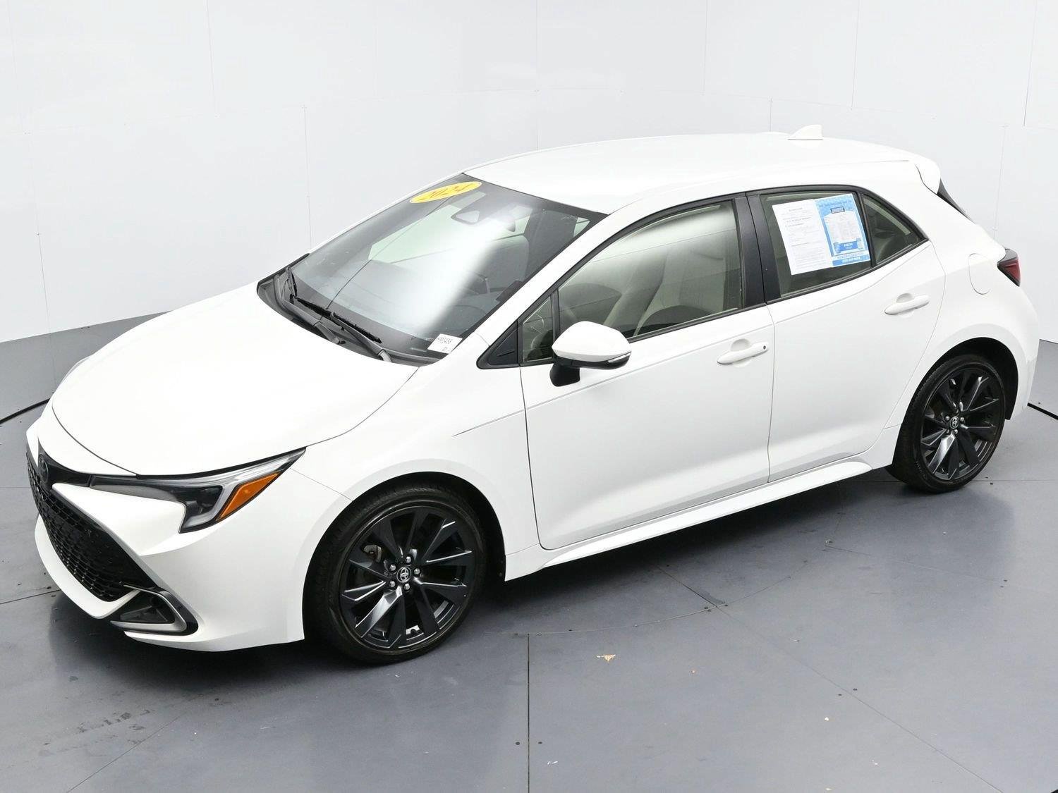 Used 2024 Toyota Corolla XSE FWD image 38