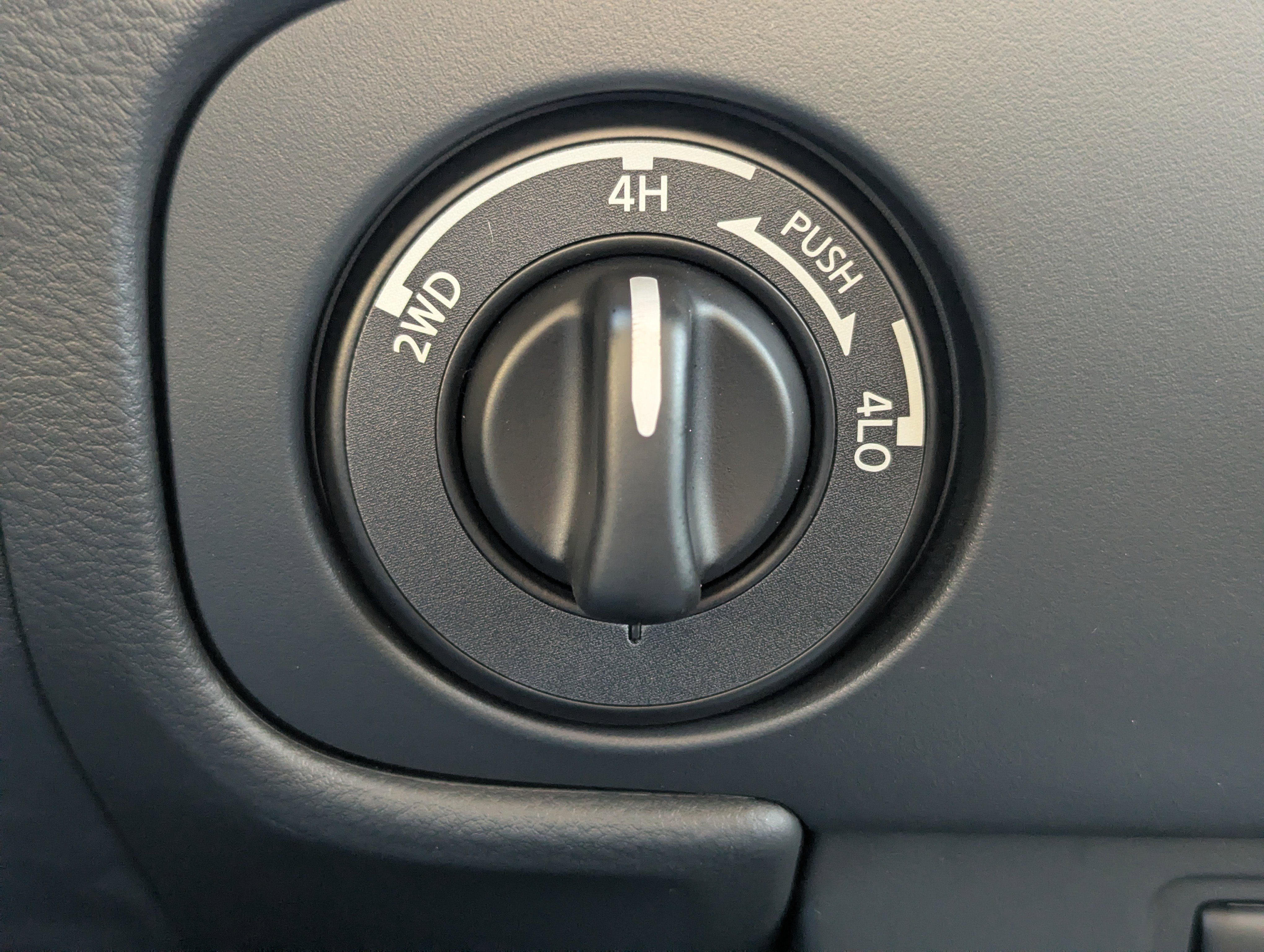 New 2026 Nissan Frontier S image 18