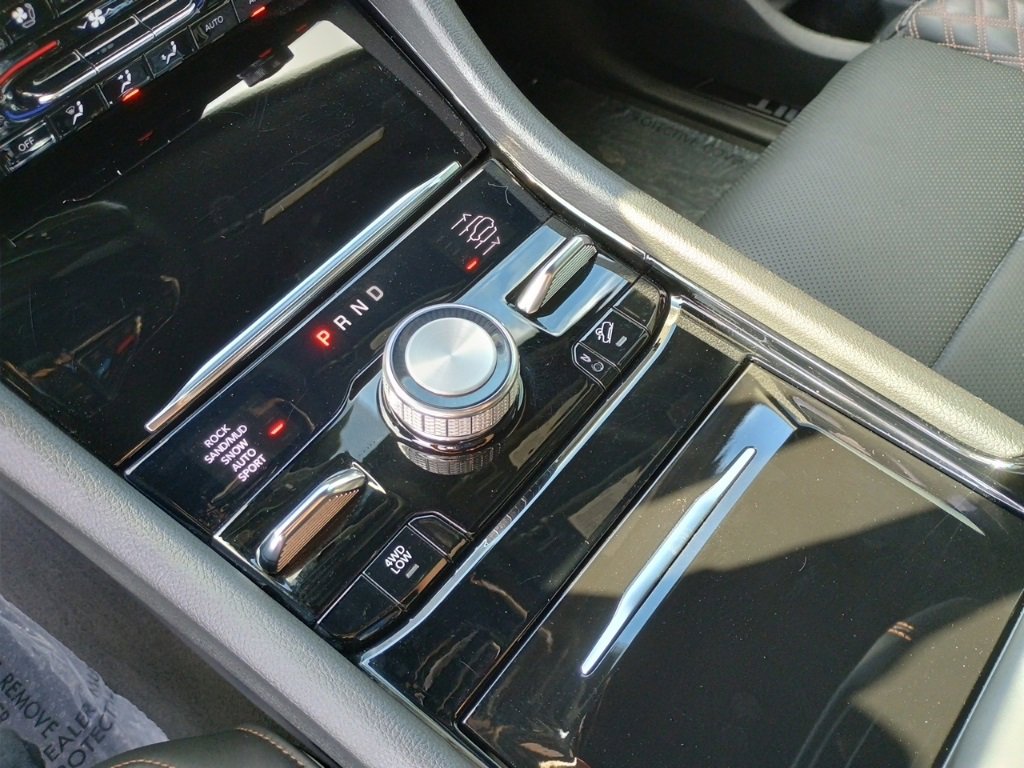 Used 2022 Jeep Grand Cherokee Summit w/ Advanced Protech Group IV image 32