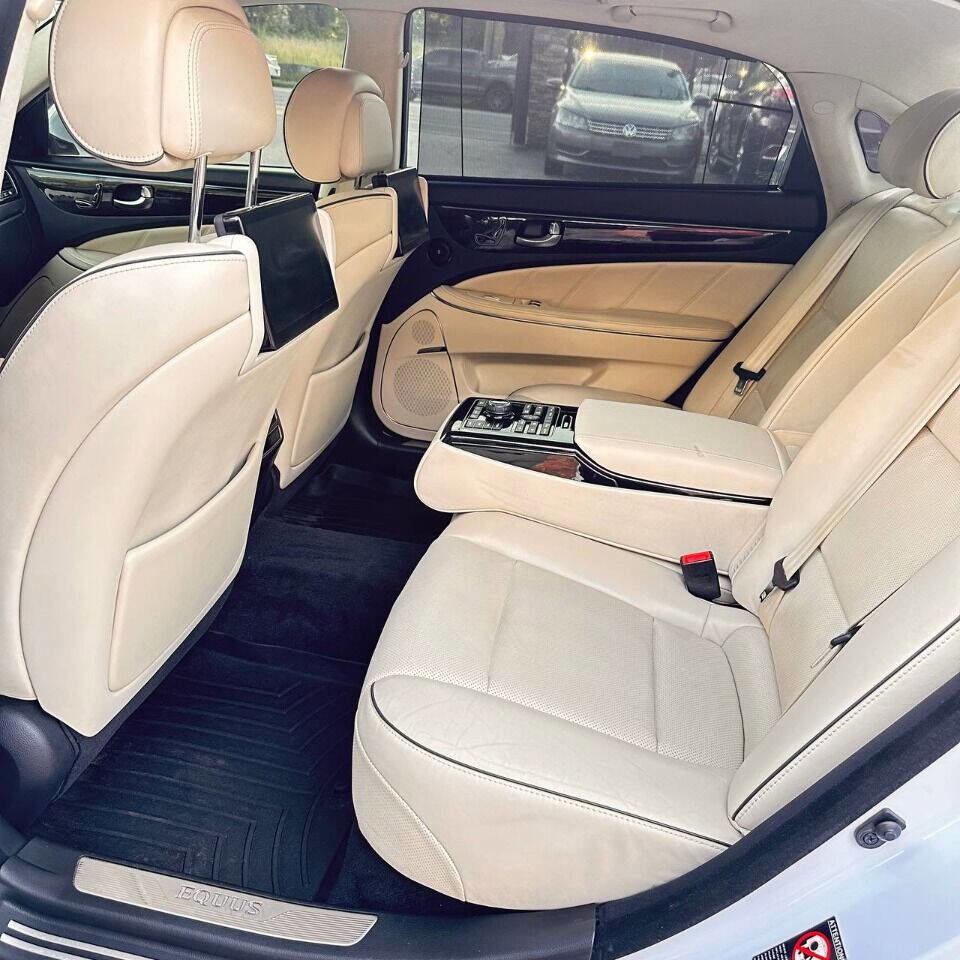 Used 2014 Hyundai Equus Ultimate image 16