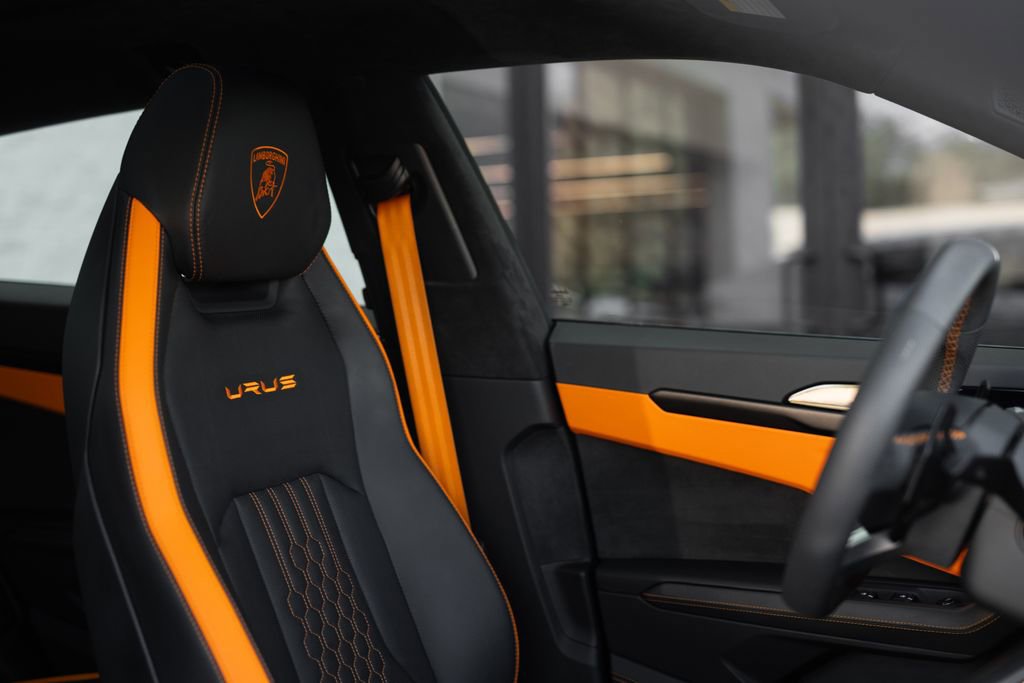 Used 2024 Lamborghini Urus S AWD/4WD image 47