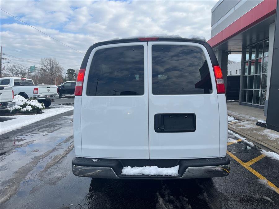 Used 2020 Chevrolet Express 3500 LT w/ LT Preferred Equipment Group image 6
