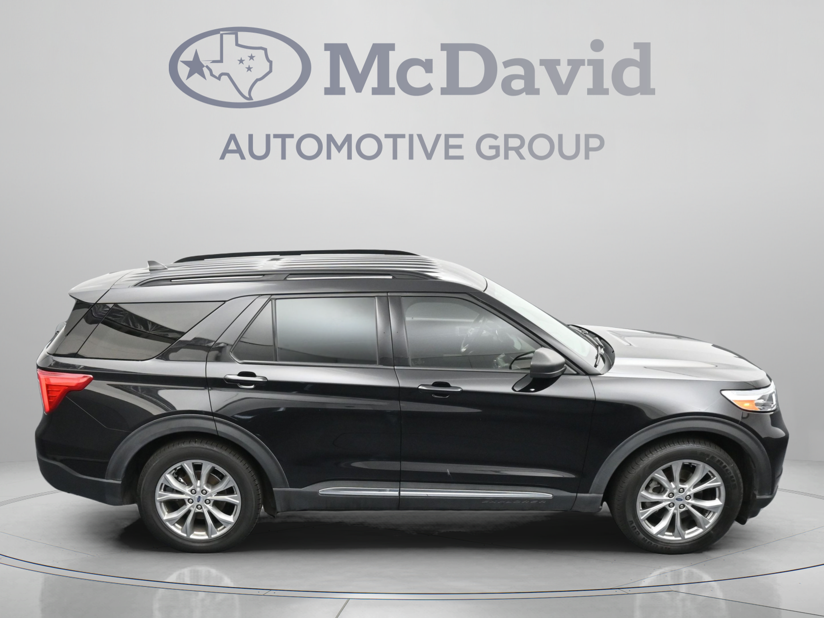 Used 2021 Ford Explorer XLT w/ Equipment Group 202A RWD image 40