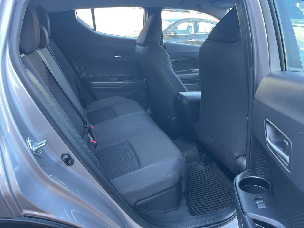 Used 2020 Toyota C-HR LE FWD image 23