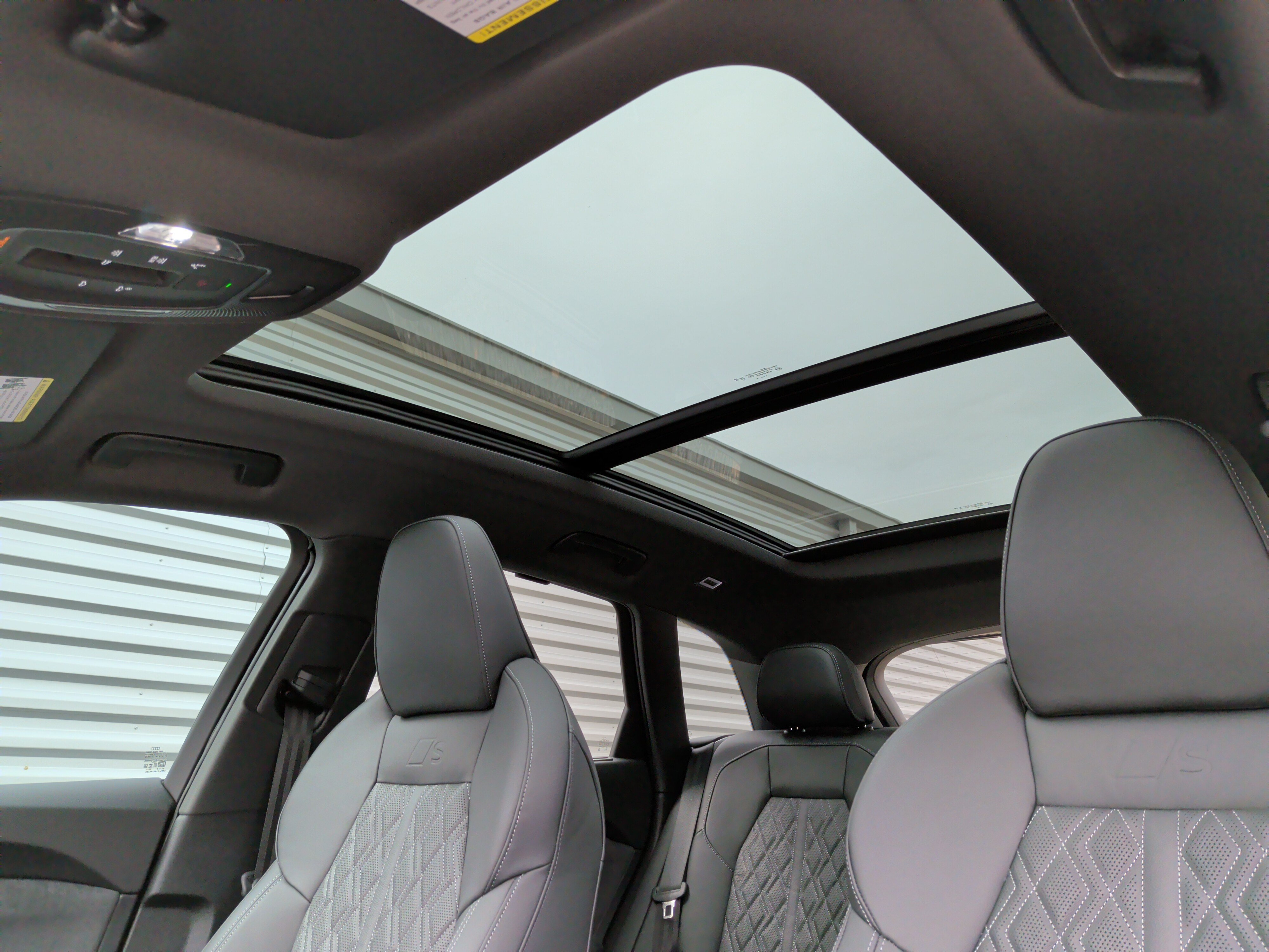 Used 2025 Audi SQ5 Premium Plus AWD/4WD image 30