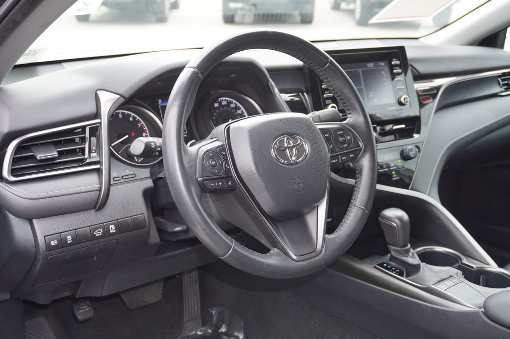 Certified 2023 Toyota Camry SE image 9
