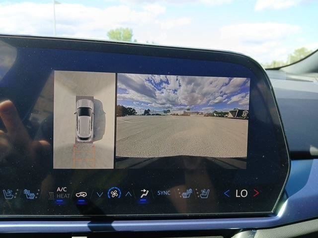 New 2025 Chevrolet Equinox EV LT w/ Active Safety Package 3 AWD/4WD image 22