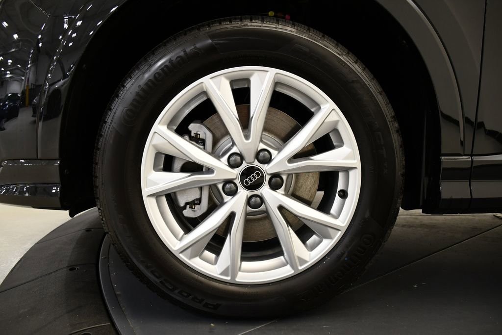 Used 2025 Audi Q3 2.0T Premium w/ Convenience Package image 14