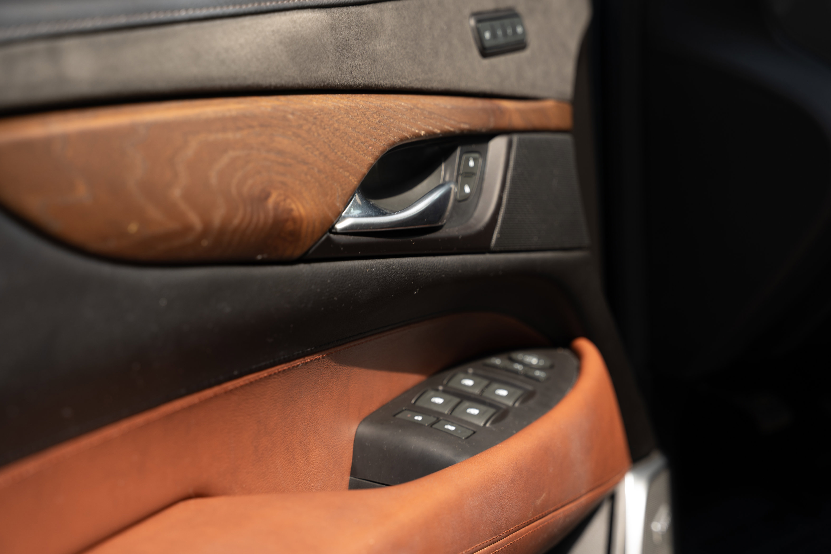 Used 2020 Cadillac Escalade Luxury AWD/4WD image 21