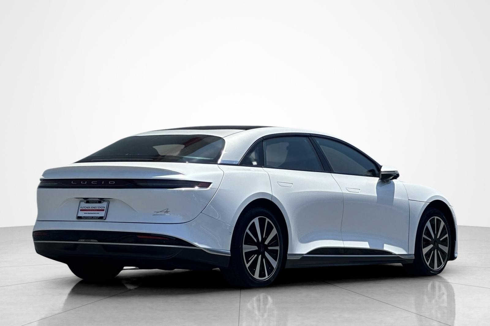 Used 2024 Lucid Air Touring AWD/4WD image 5