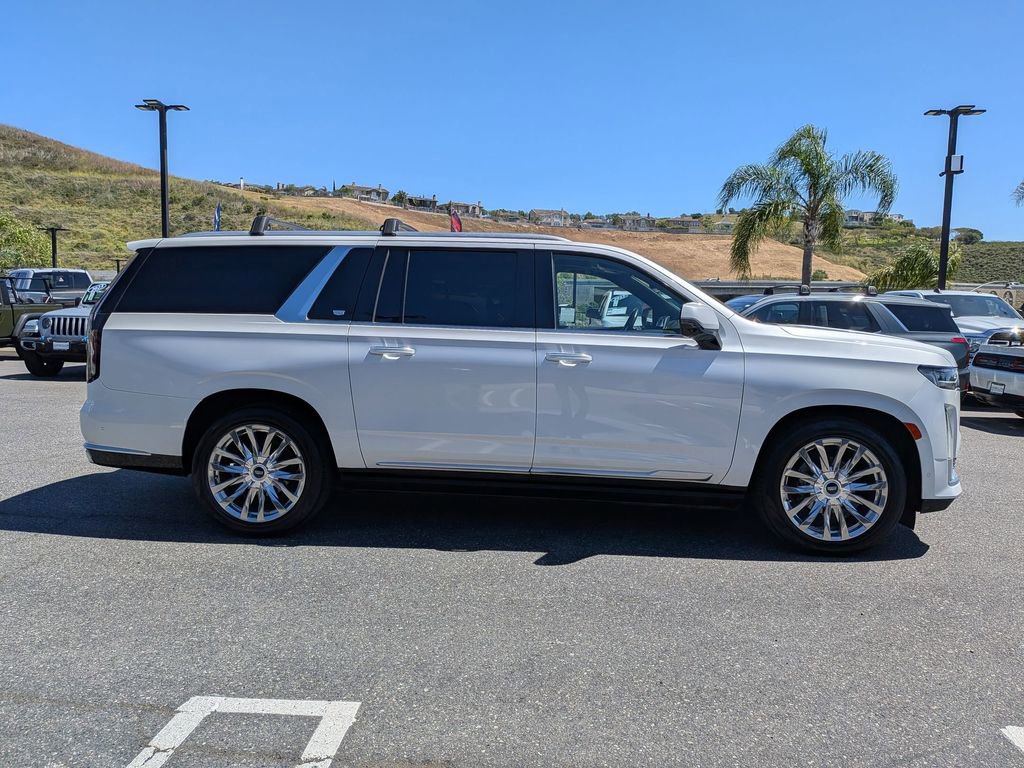 Used 2021 Cadillac Escalade ESV Premium Luxury w/ Driver Assist Tech Package image 4