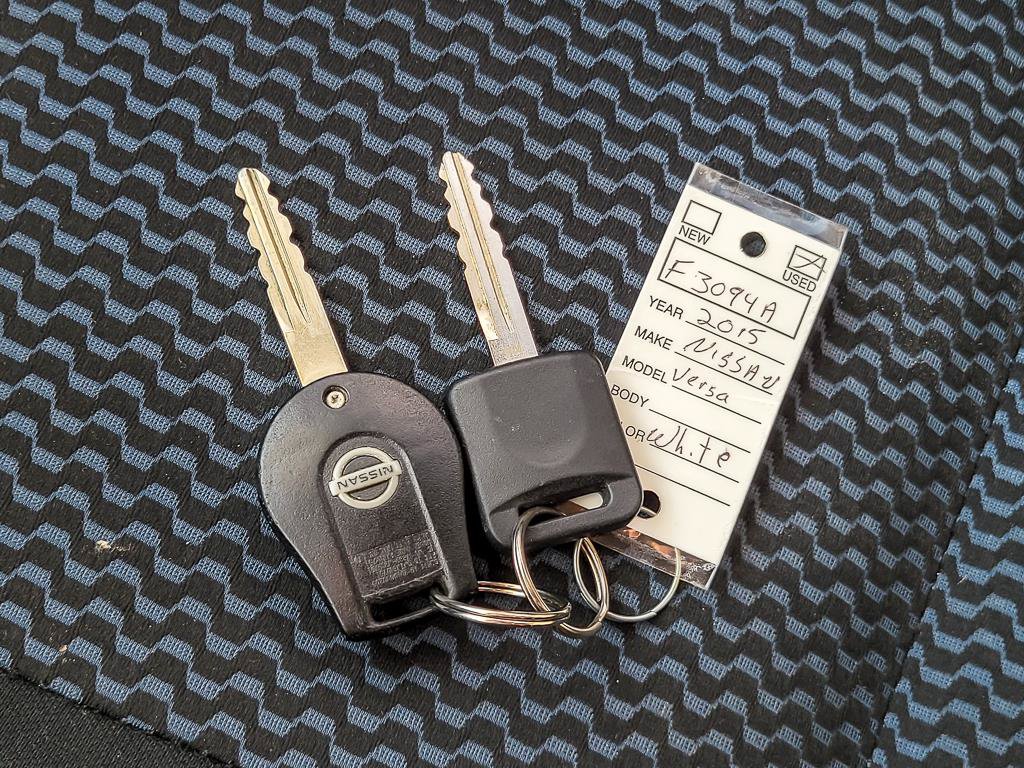Used 2015 Nissan Versa Note SV FWD image 29