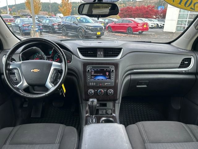 Used 2017 Chevrolet Traverse LT image 20