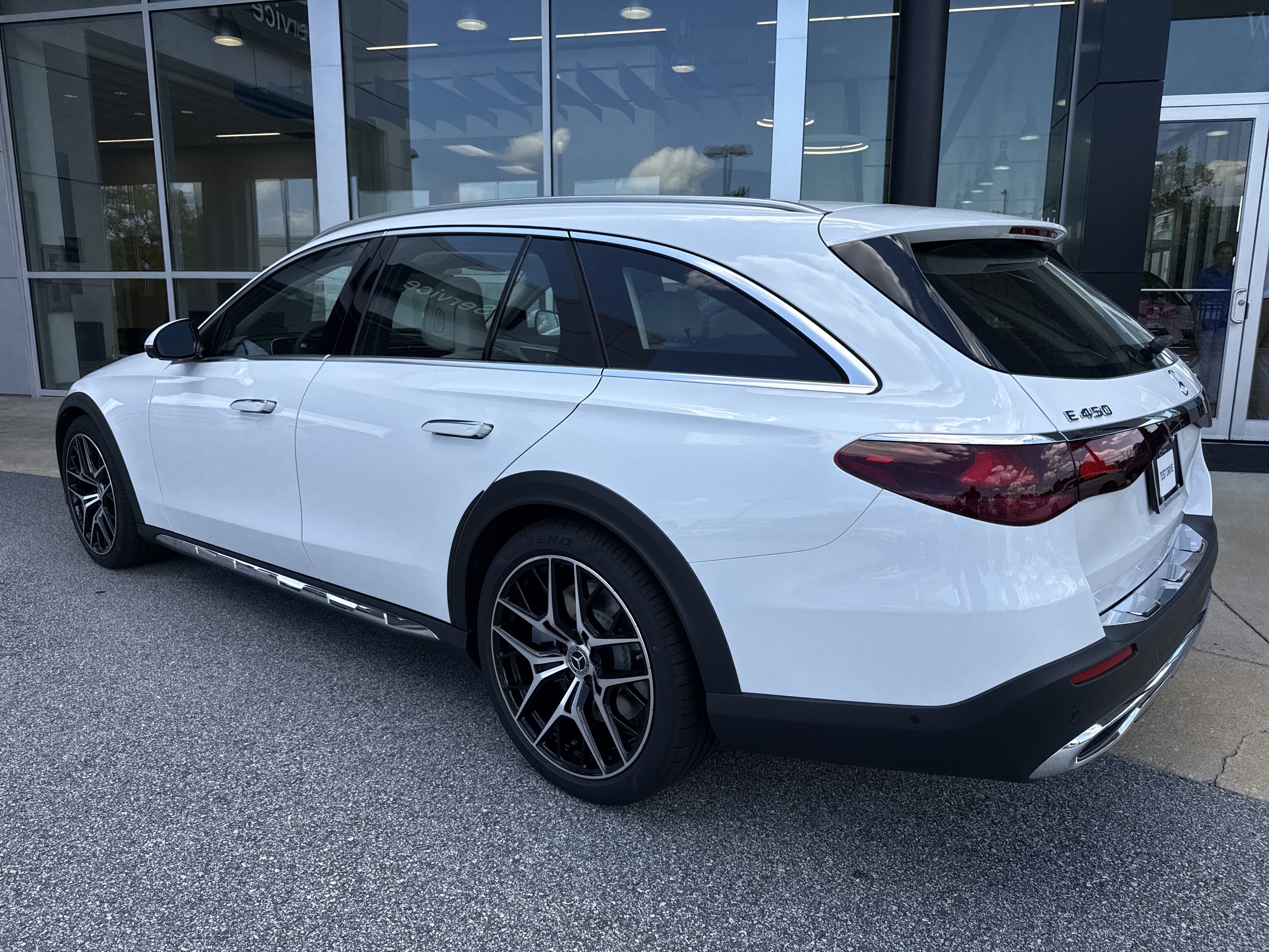 New 2027 Mercedes-Benz E 450 4MATIC All-Terrain Wagon image 3
