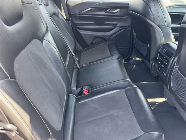 Used 2023 Jeep Grand Cherokee Altitude image 7