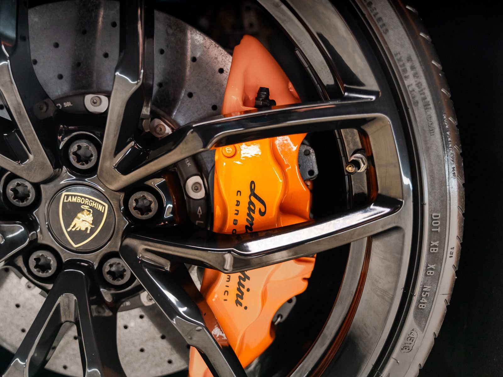 Used 2015 Lamborghini Huracan LP 610-4 image 28