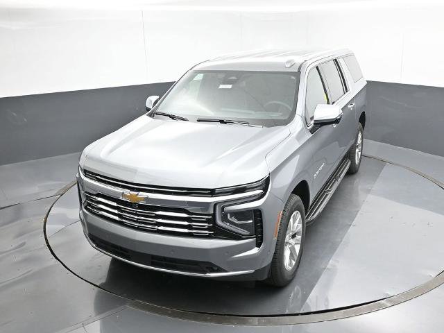 New 2025 Chevrolet Suburban Premier image 17