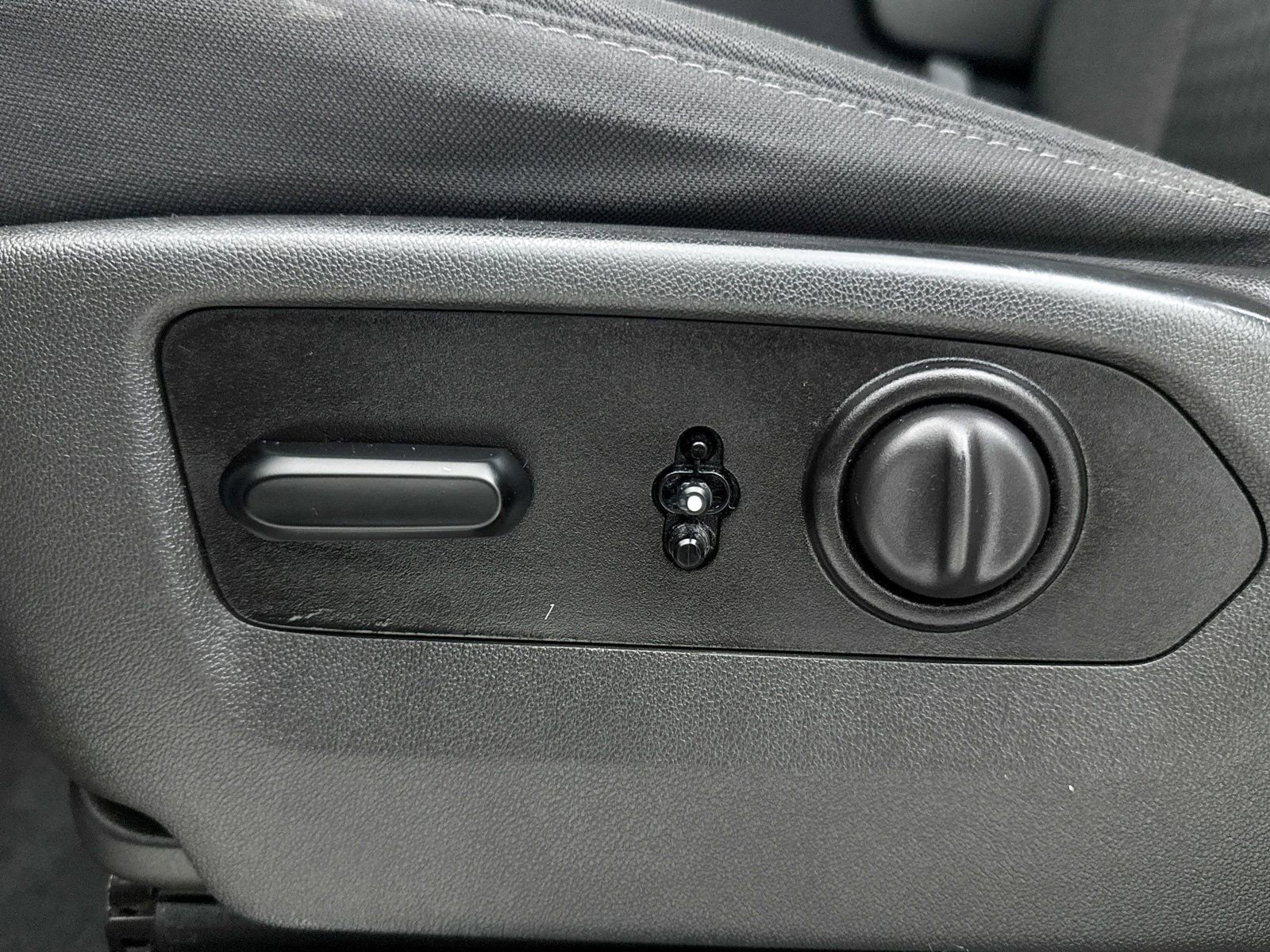 Used 2020 Chevrolet Silverado 1500 LT w/ All-Star Edition image 31