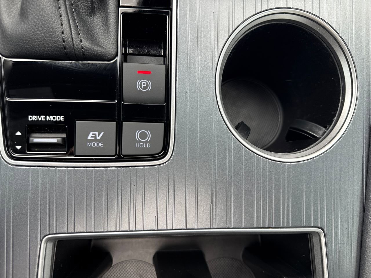 Used 2024 Toyota Sienna XSE image 24