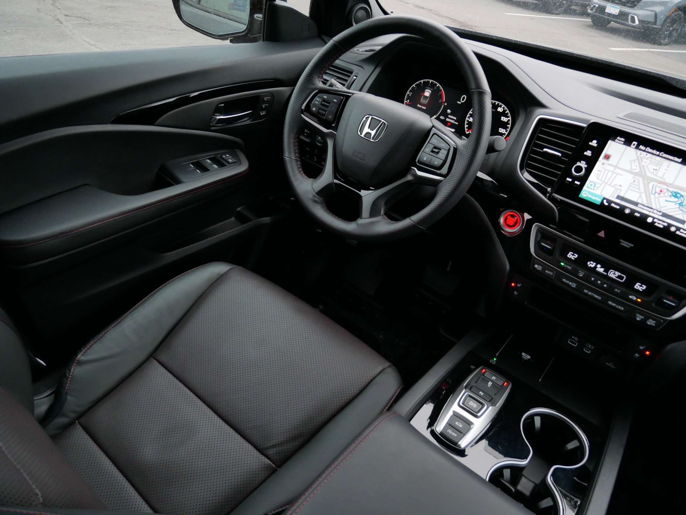 Used 2025 Honda Ridgeline Black Edition image 9