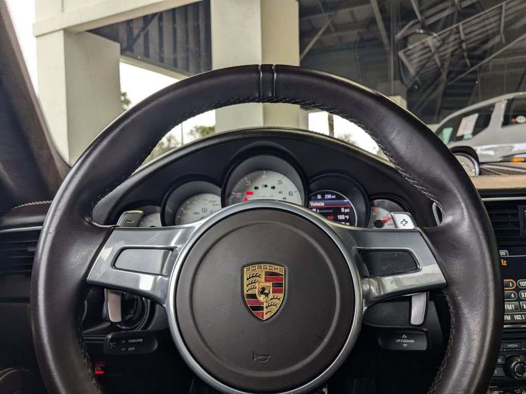 Used 2016 Porsche 911 Turbo S image 18
