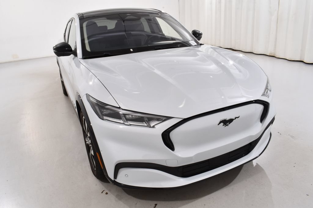 Used 2023 Ford Mustang Mach-E Premium AWD/4WD image 4