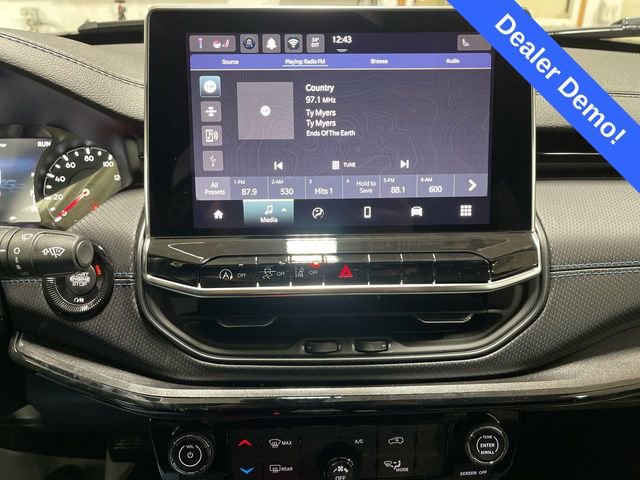 New 2026 Jeep Compass Latitude image 16