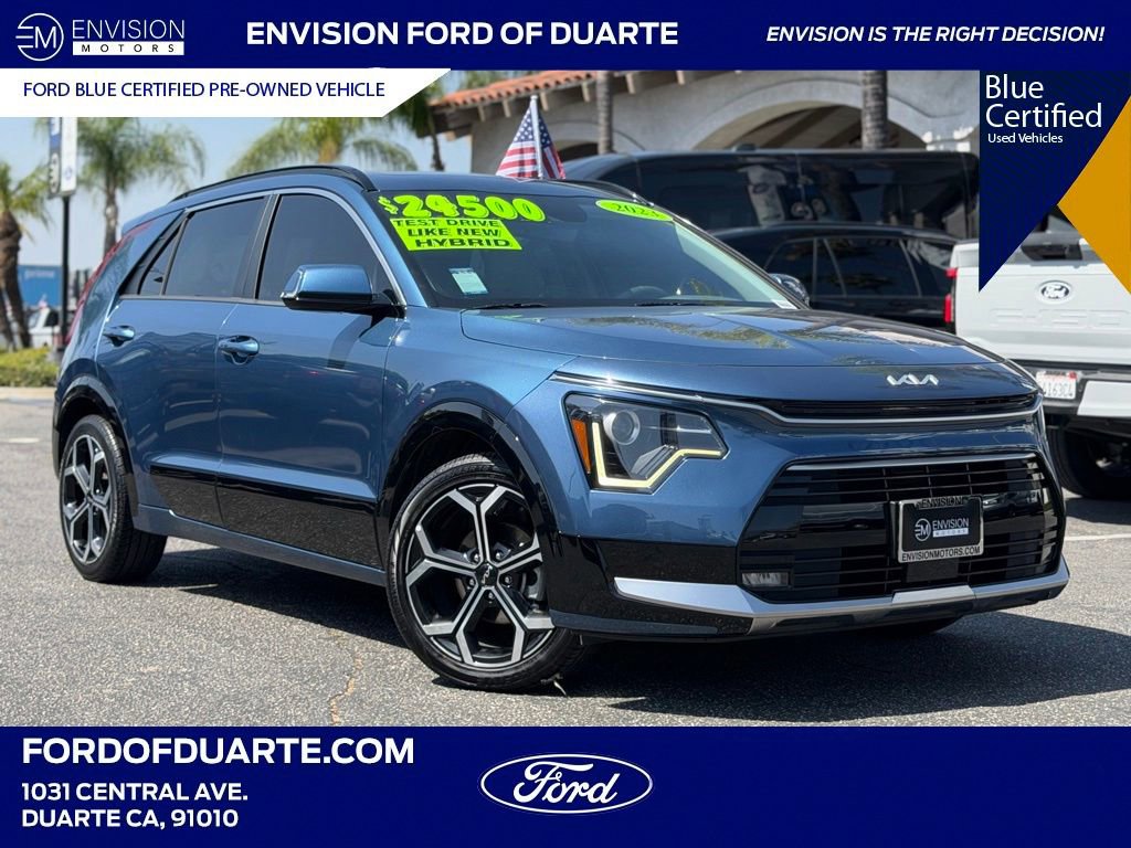 Used 2023 Kia Niro EX Touring