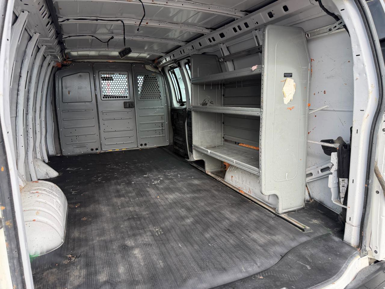 Used 2018 Chevrolet Express 2500 Extended w/ Driver Convenience Package image 23