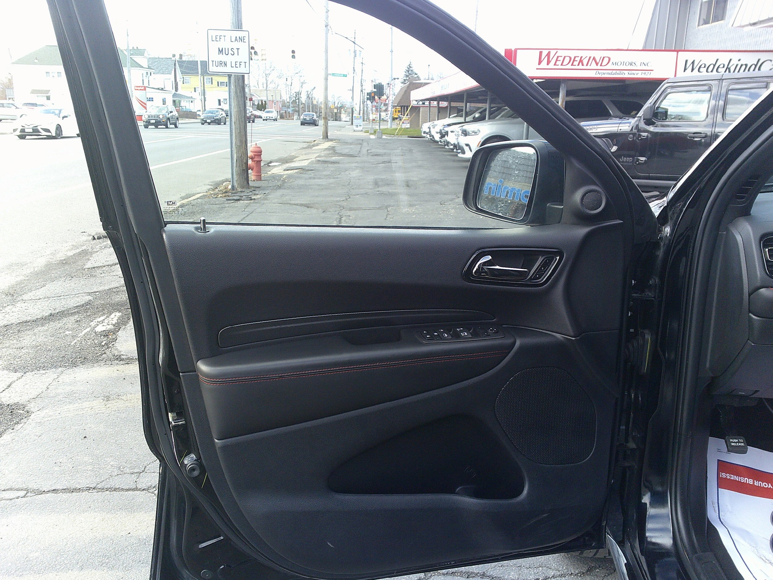 Used 2024 Dodge Durango GT AWD/4WD image 17