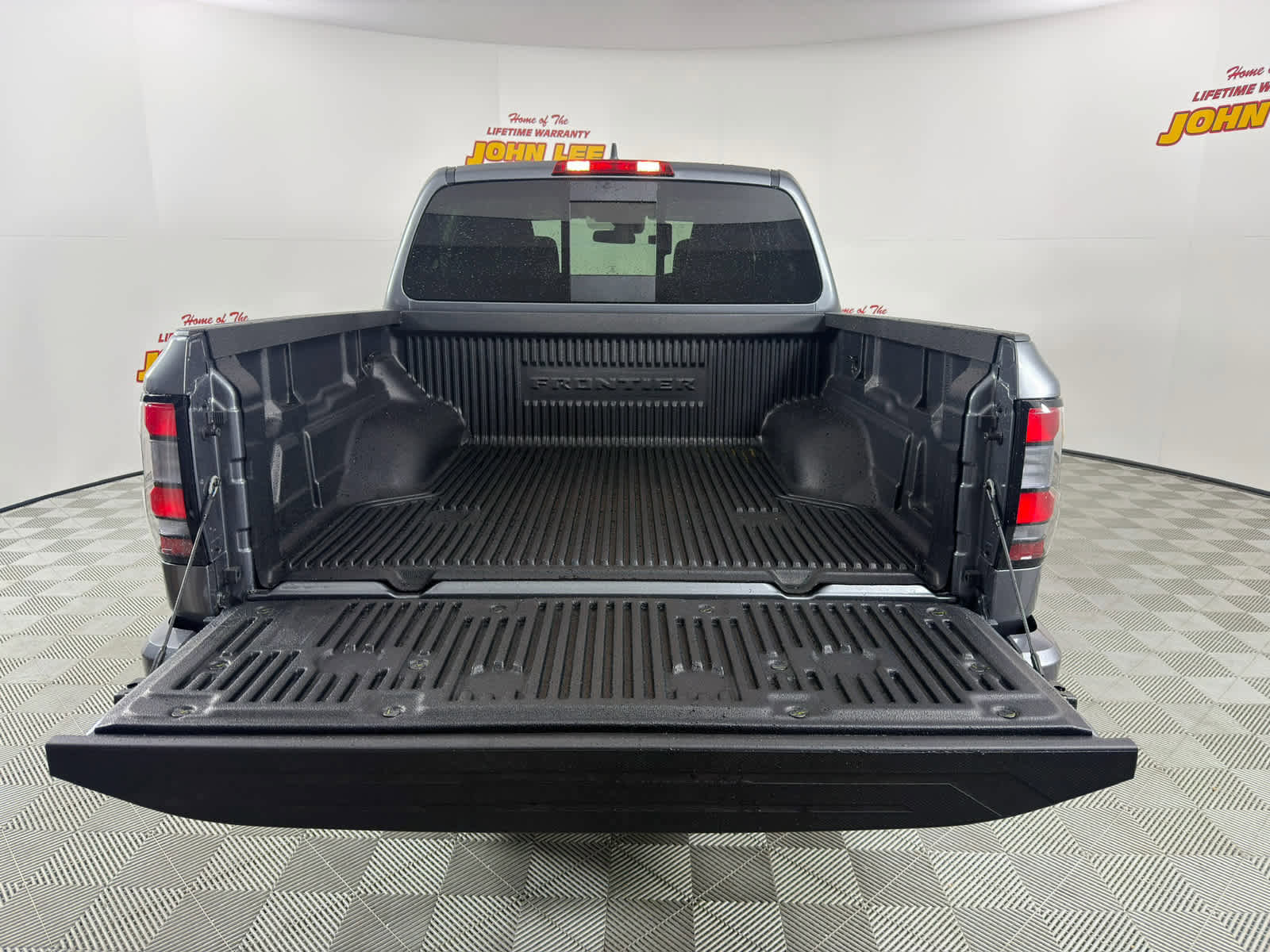 New 2026 Nissan Frontier PRO-4X w/ Tow Package AWD/4WD image 5