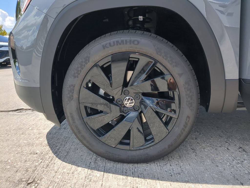 New 2026 Volkswagen Atlas Cross Sport SE FWD image 33