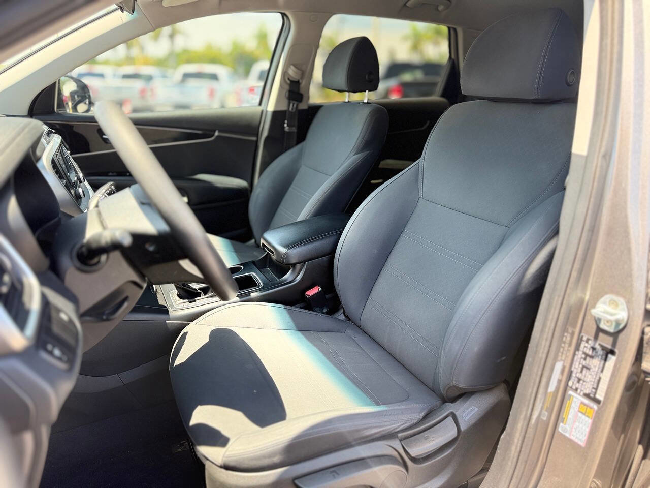 Used 2018 Kia Sorento L FWD image 13