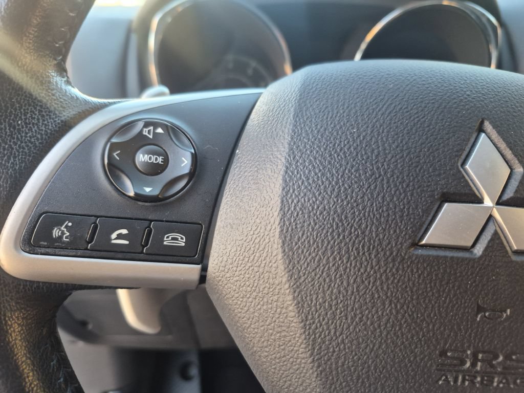 Used 2014 Mitsubishi Outlander Sport SE FWD image 26