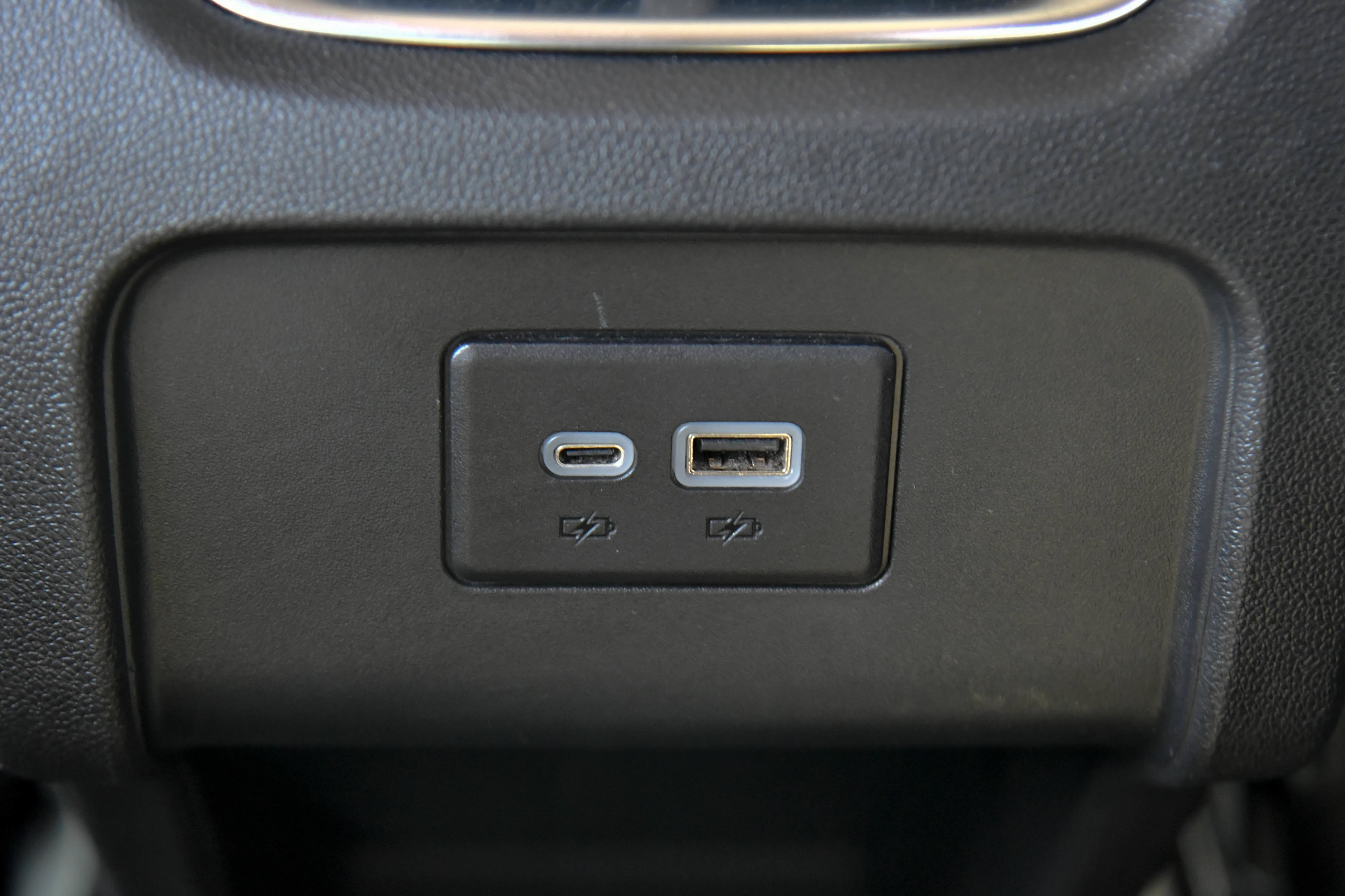Used 2025 Chevrolet Blazer LT FWD image 37