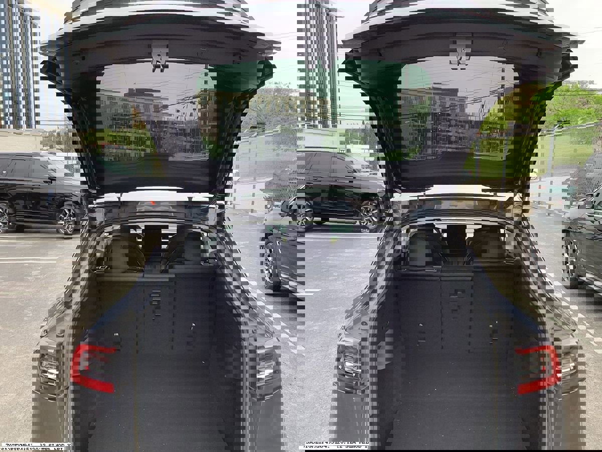 Used 2022 Tesla Model Y Performance image 16