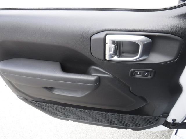 Used 2025 Jeep Wrangler Sport image 13