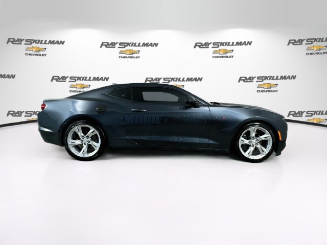 Used 2023 Chevrolet Camaro LT w/ Technology Package RWD image 8